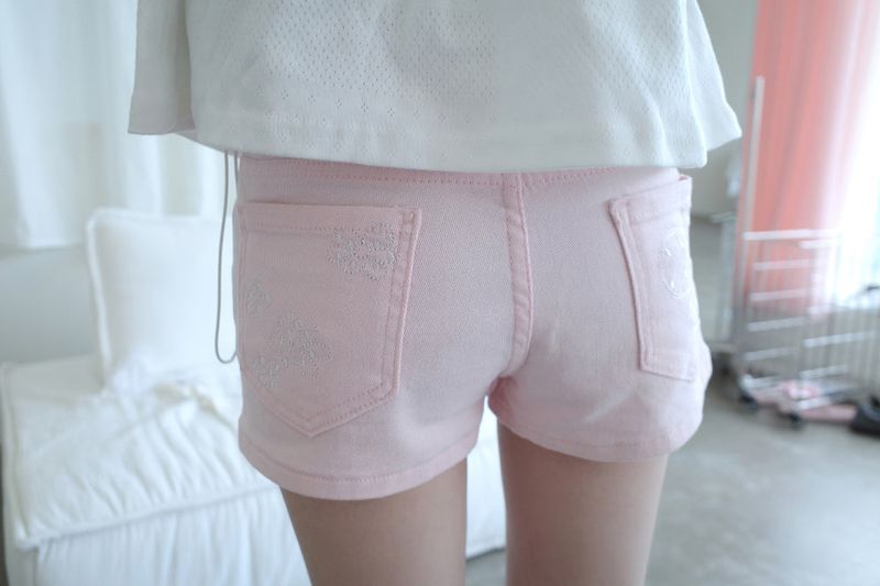 フラワー刺繍ショートパンツ(2color)