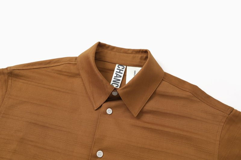 BROWN SHORT-SLEEVE SHIRT