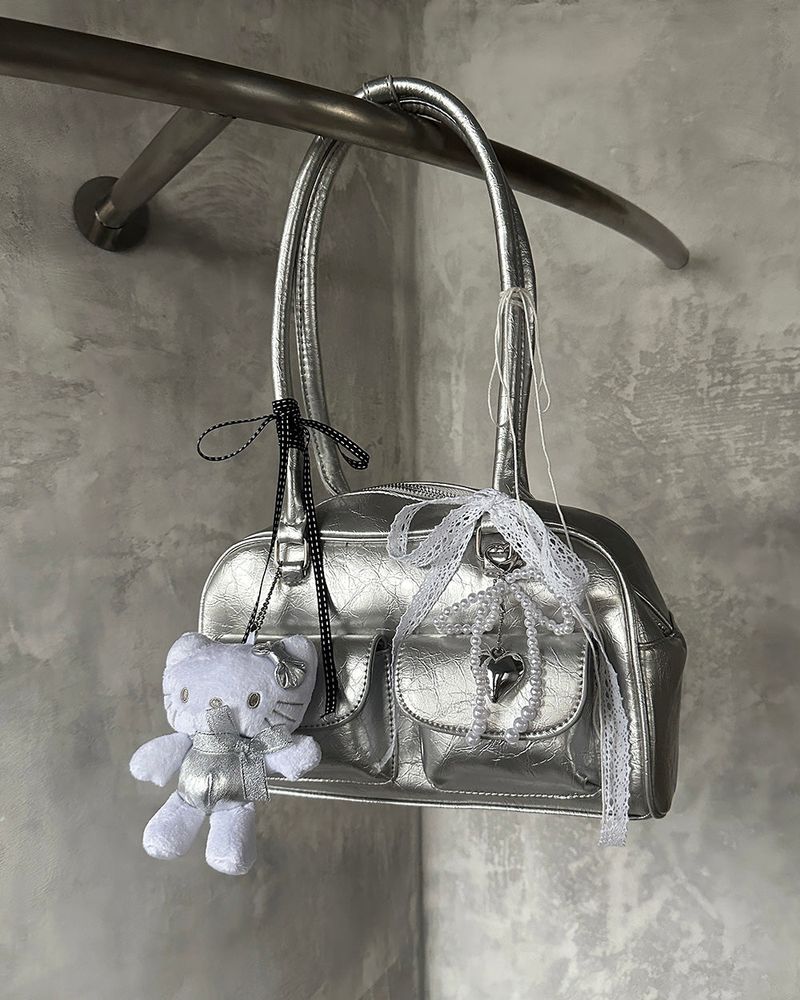 Ribbon heart pearl white keyring