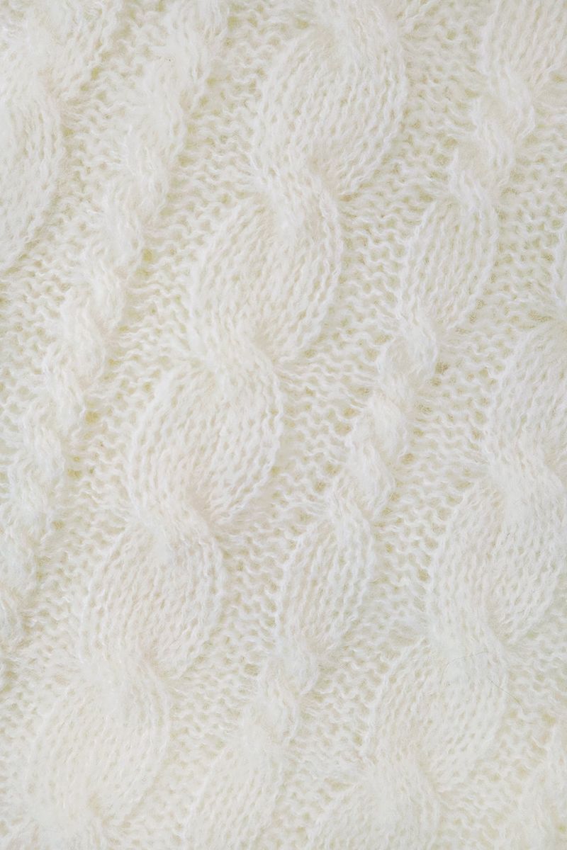 Cinnamon cable knit_ivory