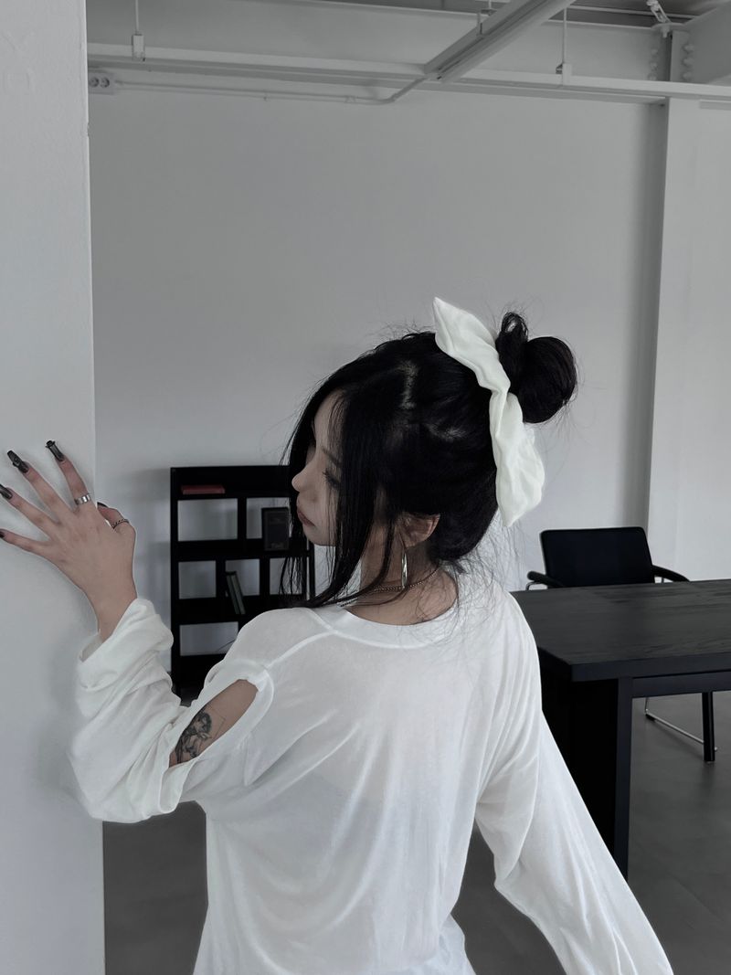 flowy ribbon hair scrunchie (2color)