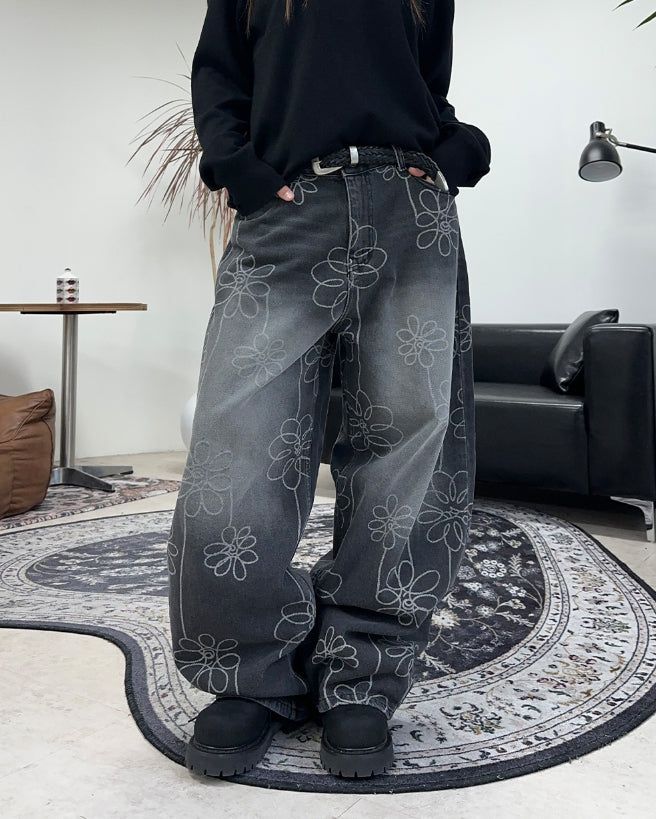 SATIIIZ（サティーズ）の「Luton Drawing Flower Denim Pants（Pants）」
