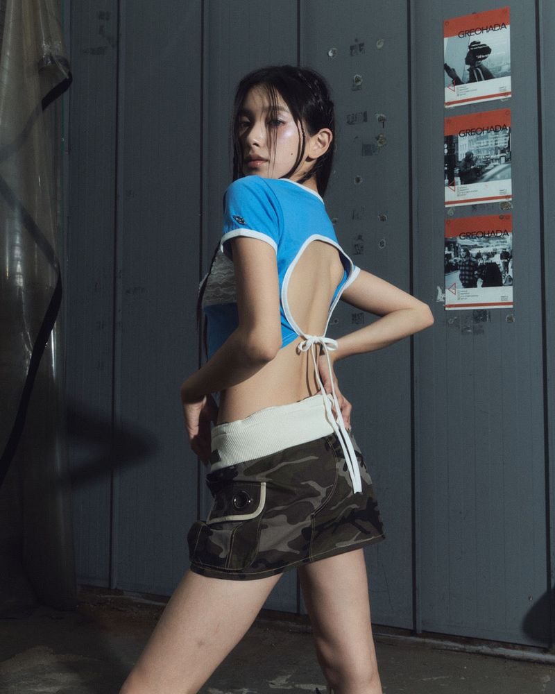 lace linger tee - blue