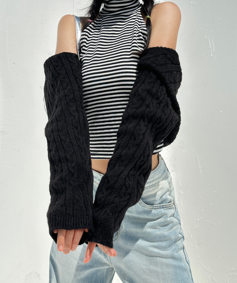 CCORTTI（コルッティ）の「(FALL/WINTER ITEM) ビビッドシックニットルーズフィットレイヤードケーブルニットボレロ カーディガン- 2 カラー（トップス）」