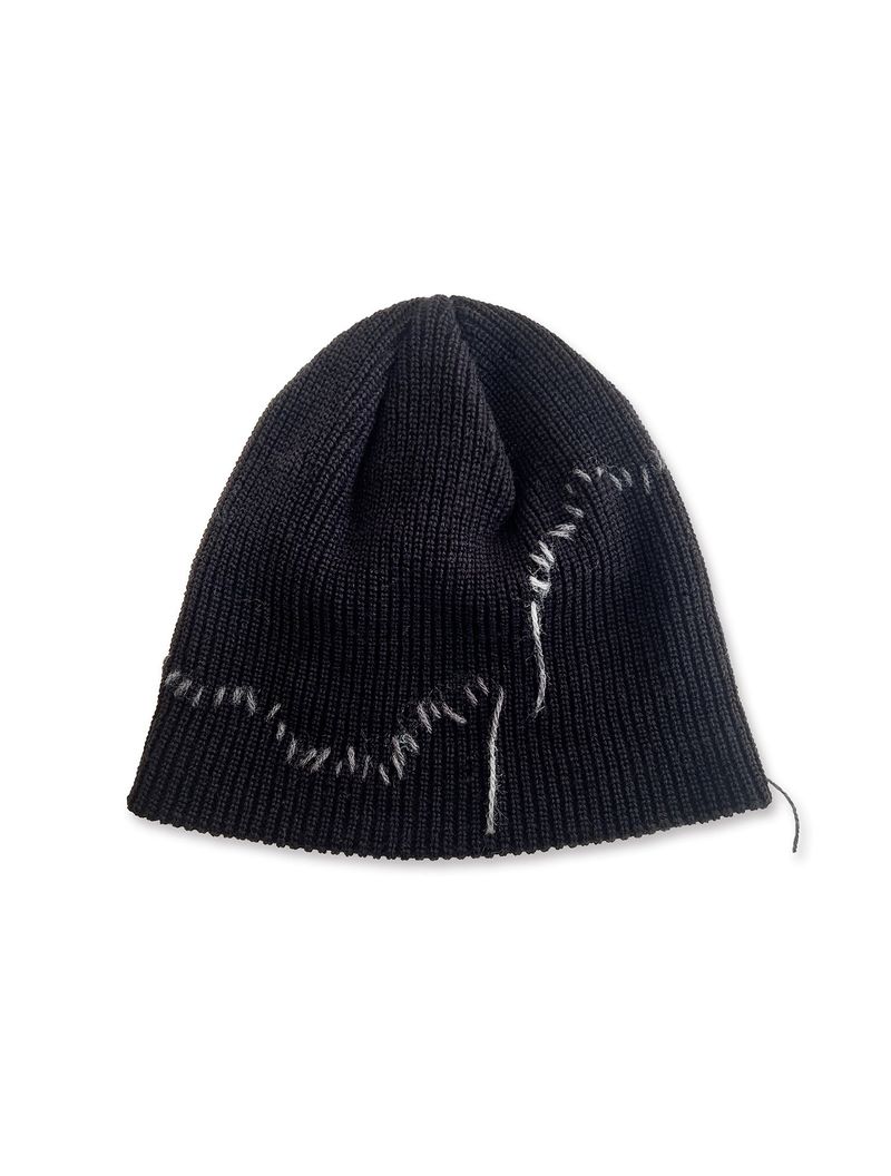 Wave Hand Stitch Detail Beanie / Black