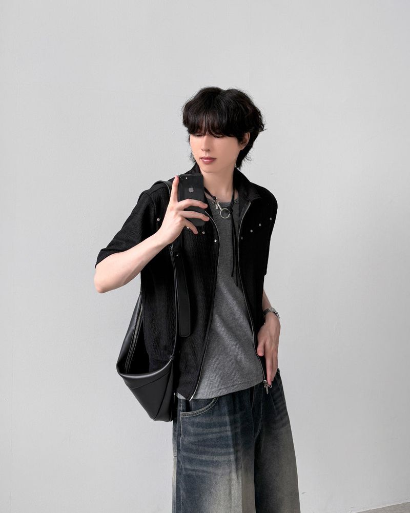 YOURNUS（ユアナス）の「Derron Stud Half Zip-Up（Tops）」