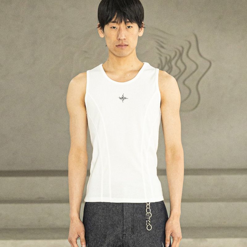 MASSNOUN(マスノウン)の「TWIG LOGO SLEEVELESS MSFSV001-WT(Tops)」