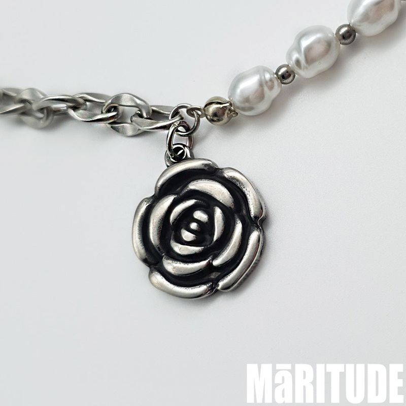 MaRITUDE(マリチュード)の「VINTAGE ROSE NECKLACE(Accessories)」