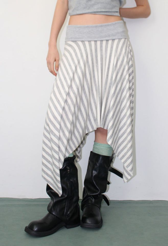 AAKE(アケ)の「SWAY STRIPE UNBAL SKIRT(Skirts)」