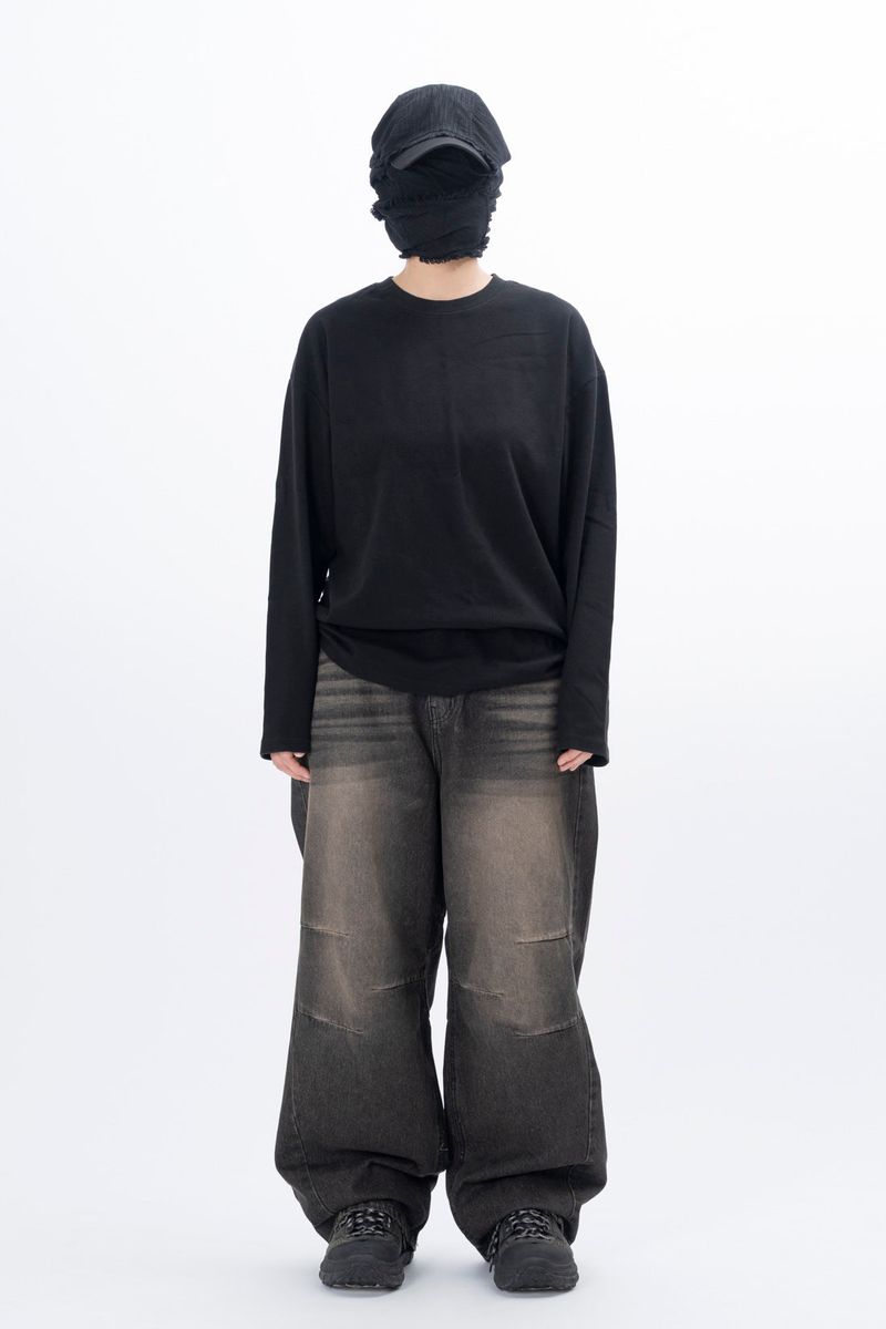 Risity Knee-Cut Curved Denim