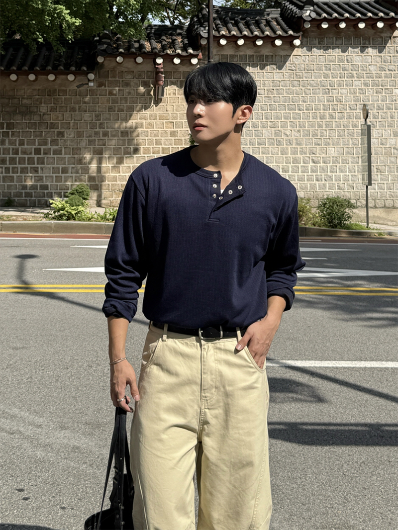 AVAND（アバンド）の「デリヘンリーネックロングスリーブTシャツ（トップス）」
