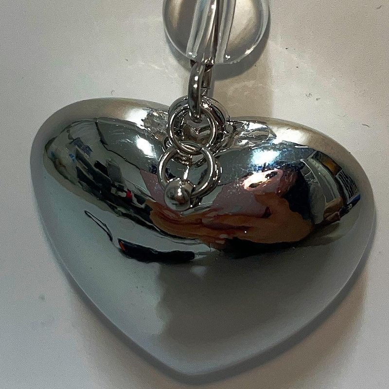 Pierced plumpy heart keychain