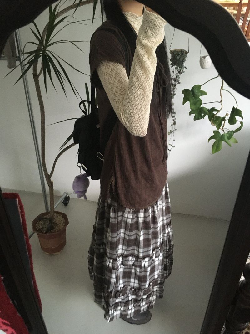 frill checkered long skirt