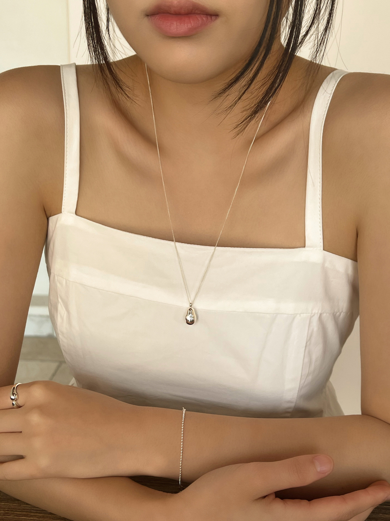 Sweet pear necklace (silver)