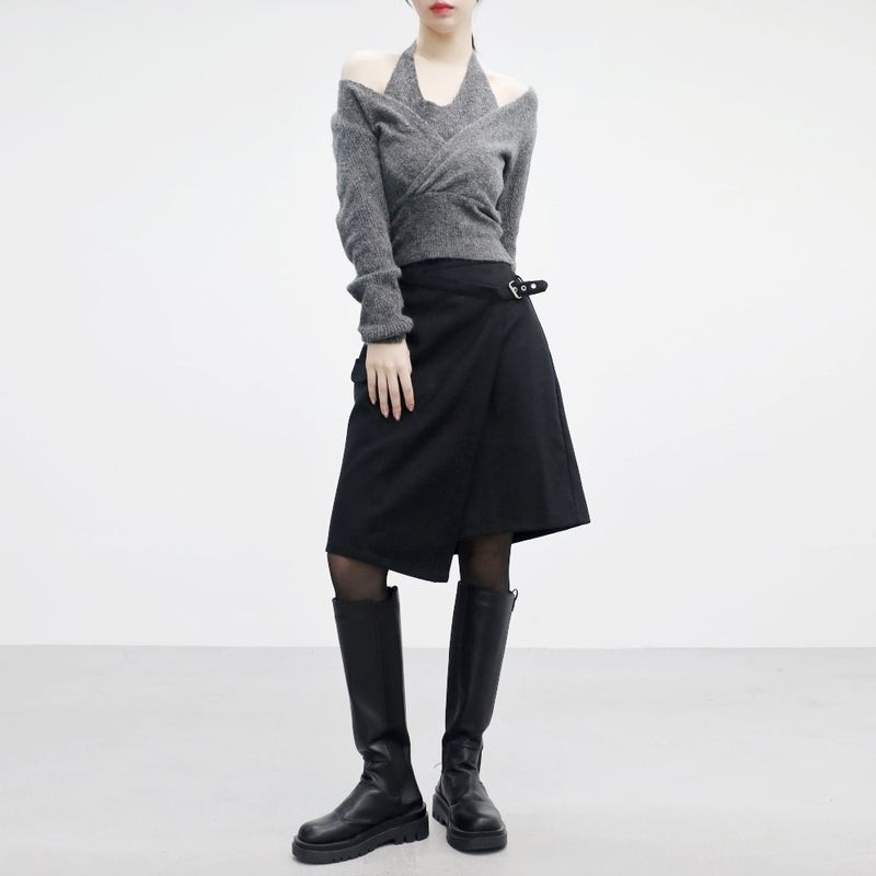 Hailyn Halter Off Knitwear