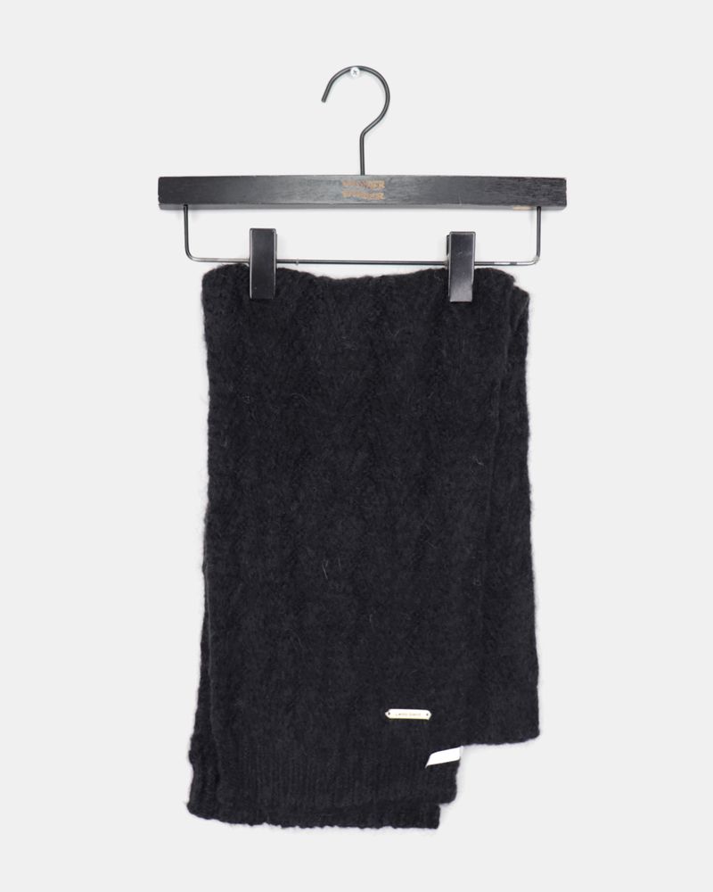 Pimo Cable-Knit Muffler