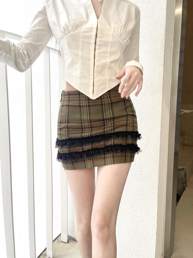 1097. Lace line check mini sk