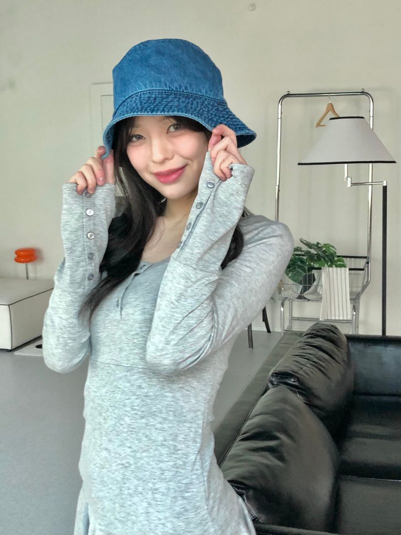 Berry berry bucket hat