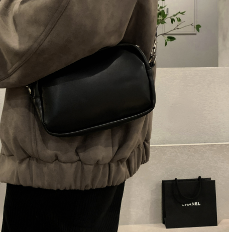 LOOKPLE（ルックプル）の「ウェア 147 ミニクロスボディバッグ（バッグ）」