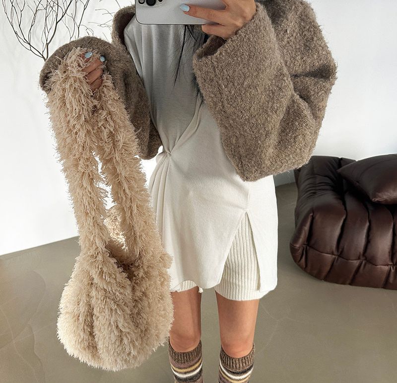 Bulberry Fluffy Shoulder Bag