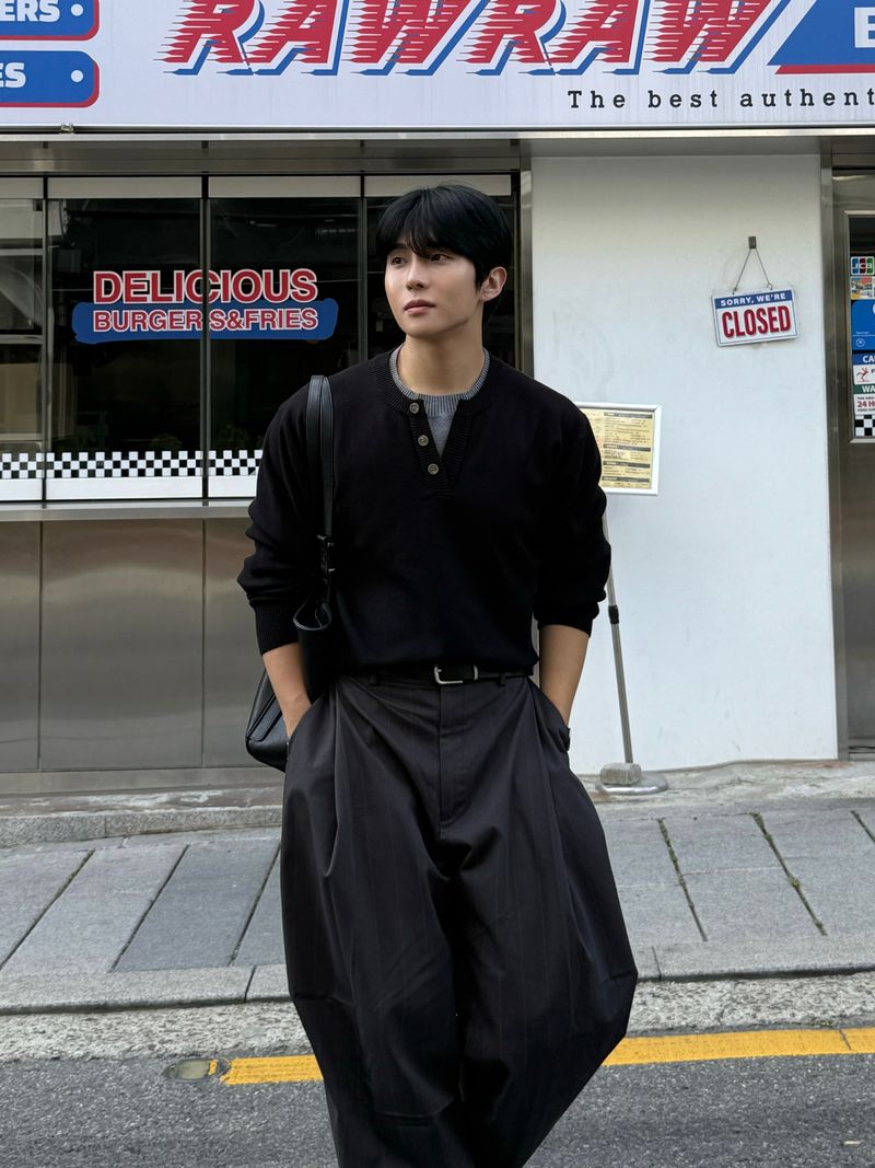 Ranne stripe pintuck curved pants