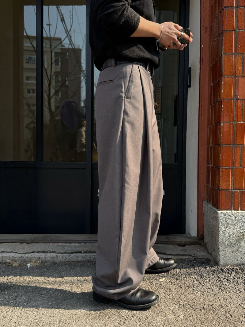 Tieve one tuck slacks