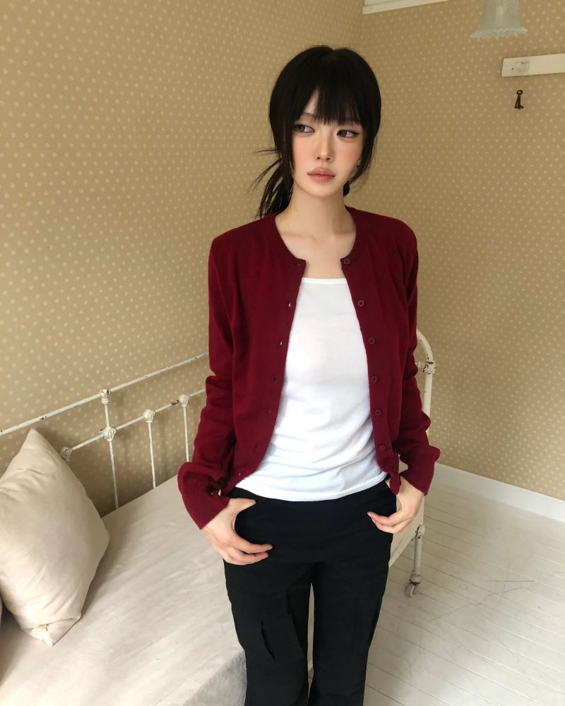 Moeun Round-Neck Cardigan