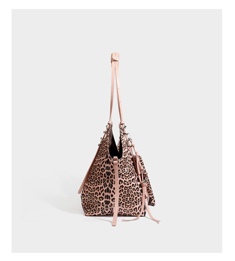 Star Keyring Leopard Print Oversized Tote Bag