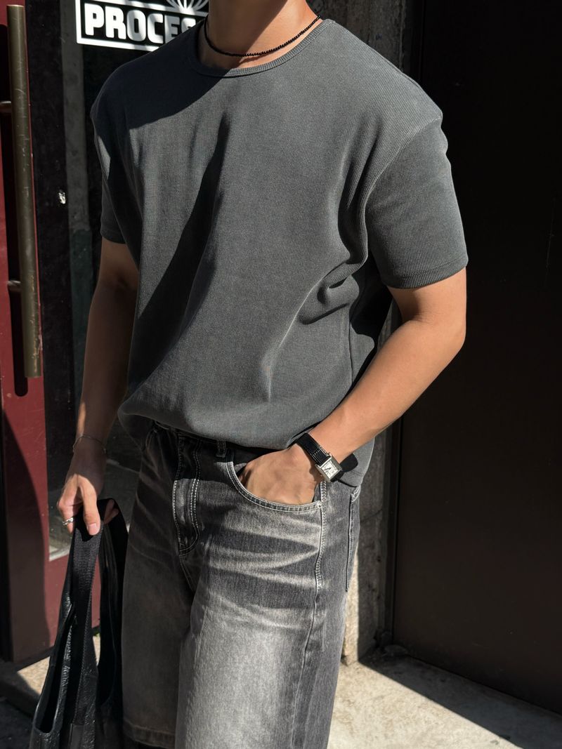 Stone washed bermuda denim pants