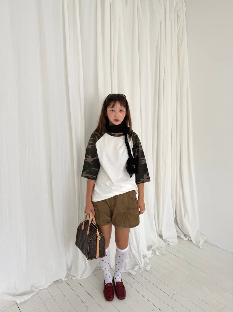 Camo raglan sleeve T