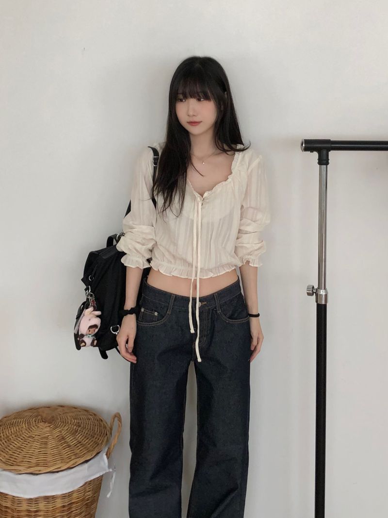 Low-rise denim pants (one color)