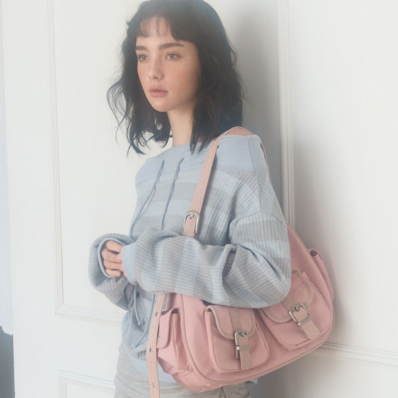 cozing（コジング）の「Cuddle Hobo bag_pink（Bags）」
