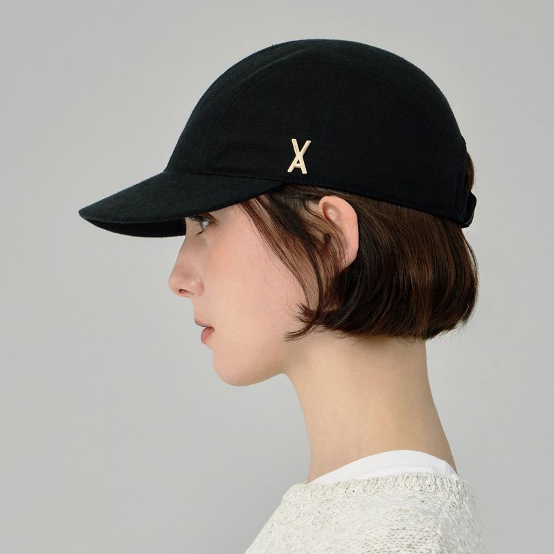 VARZAR(バザール)の「VA Stud Glossy Scrunchie Cap / Black(Hats)」