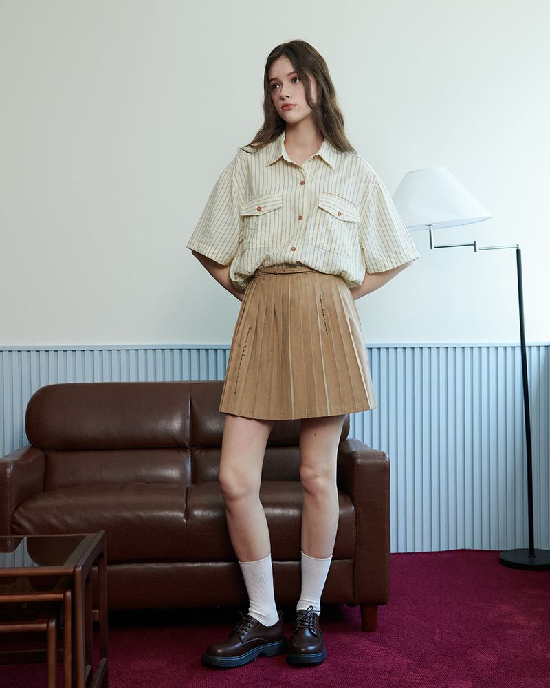 【MADE】LOGO PRINT PLEATED SKIRT [BEIGE]