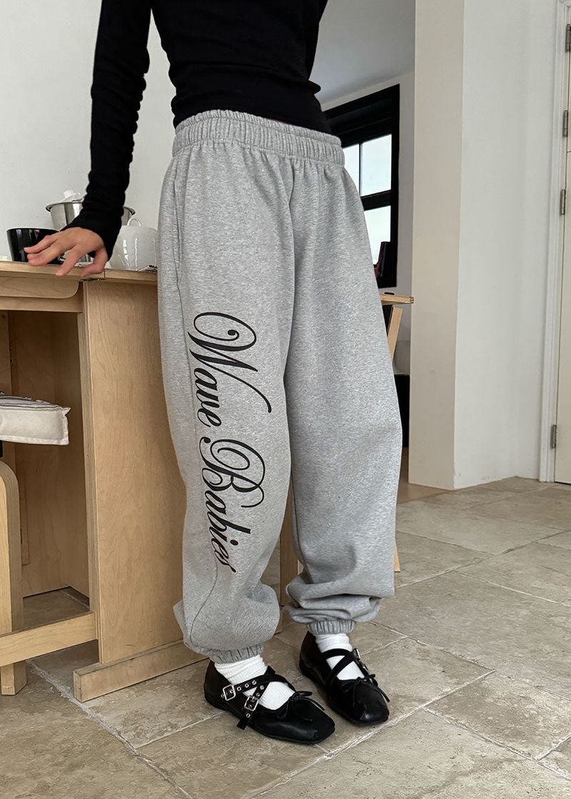 eon（イオエン）の「BABY JOGGER PANTS（Pants）」