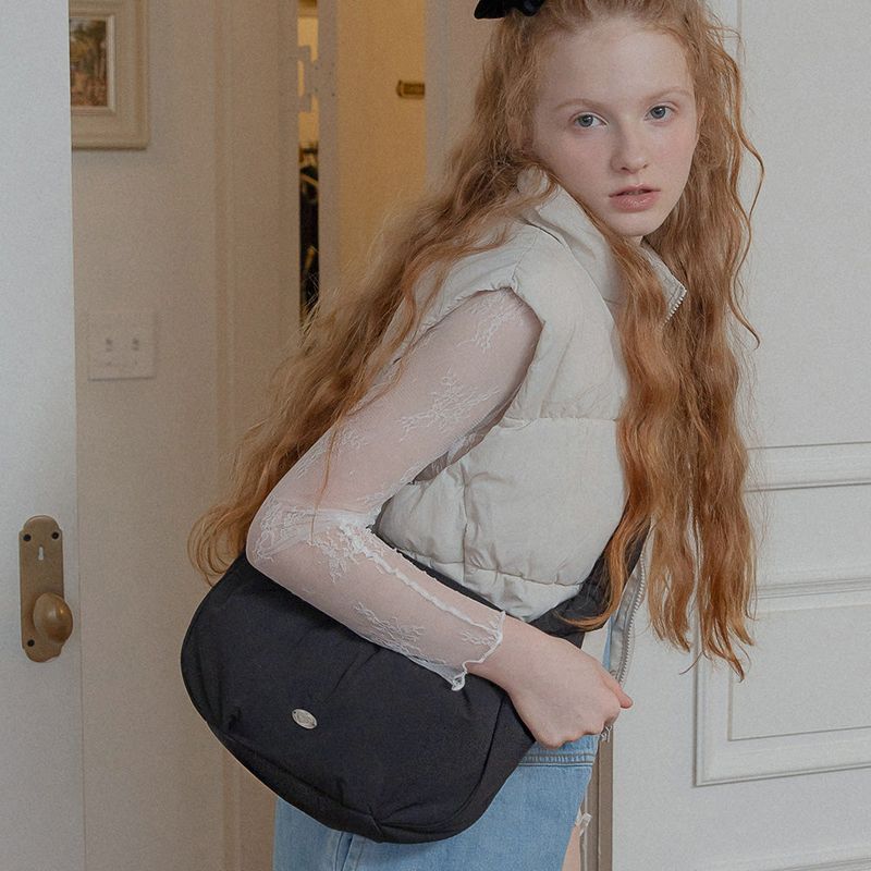 WAY WASHED PADDING BAG (BLACK)