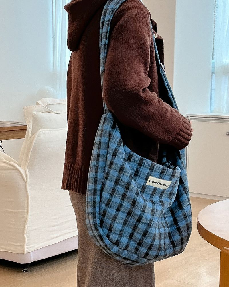 【MADE】Checkered wool big cross bag