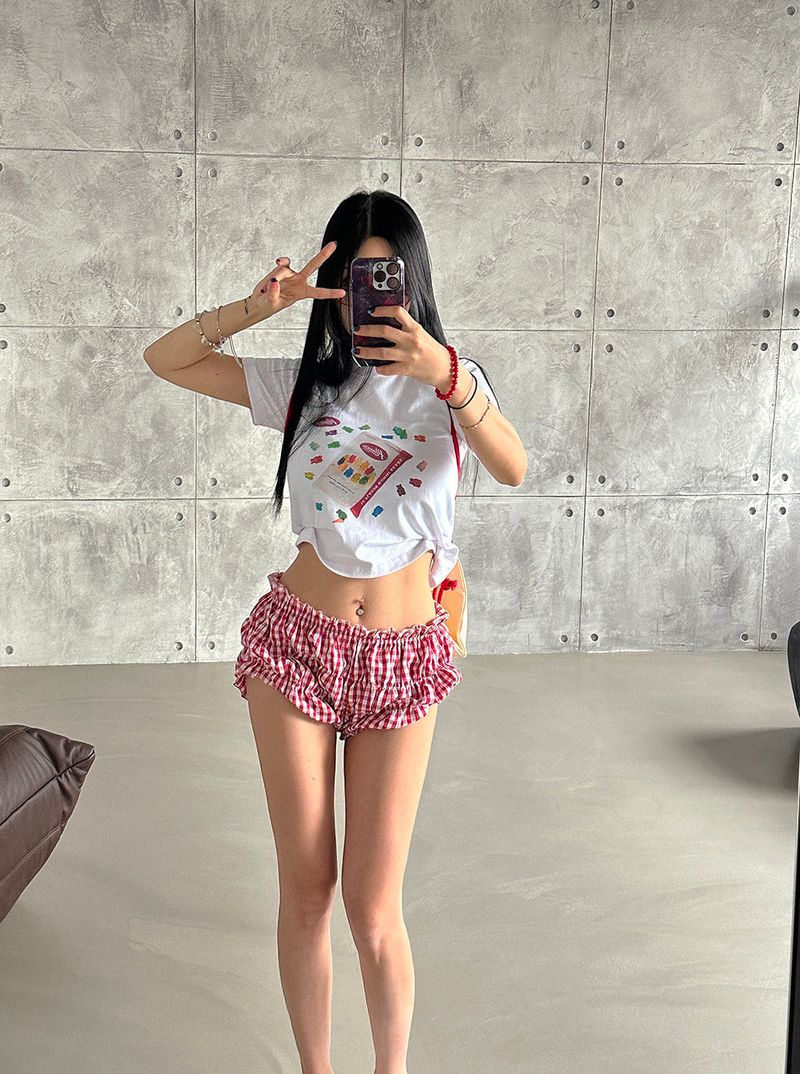 Snack Kitchen Crop Short Sleeve T-shirt