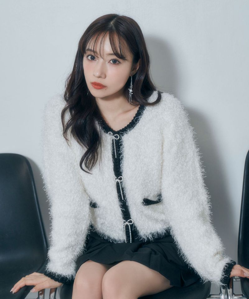 ANDGEEBEE(アンジービー)の「ビジューリボンシャギーニットカーデ(Tops)」