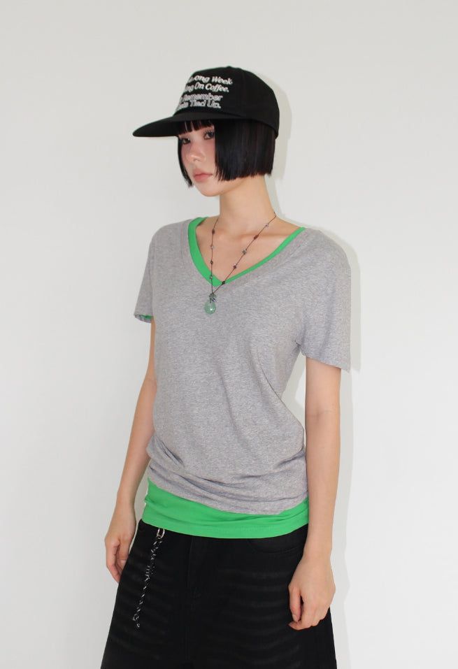 AAKE(アケ)の「SOFT LONG V-NECK TEE(Tops)」