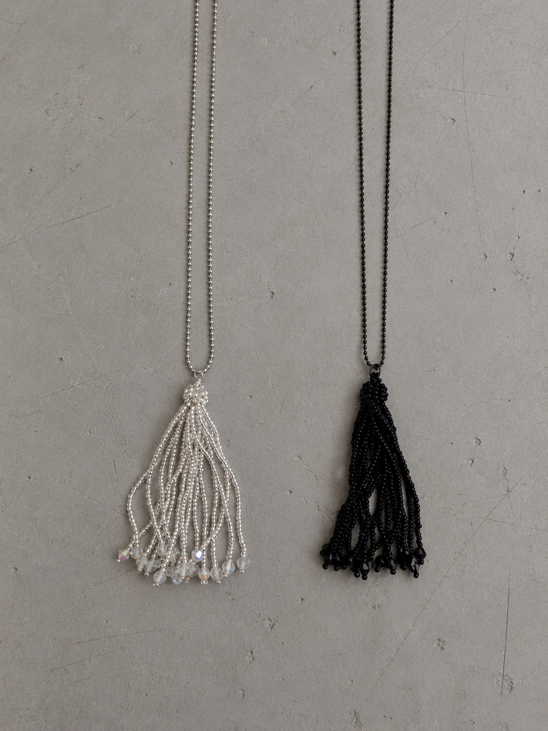 BEADED TASSEL LONG NECKLACE (2COLORS!)