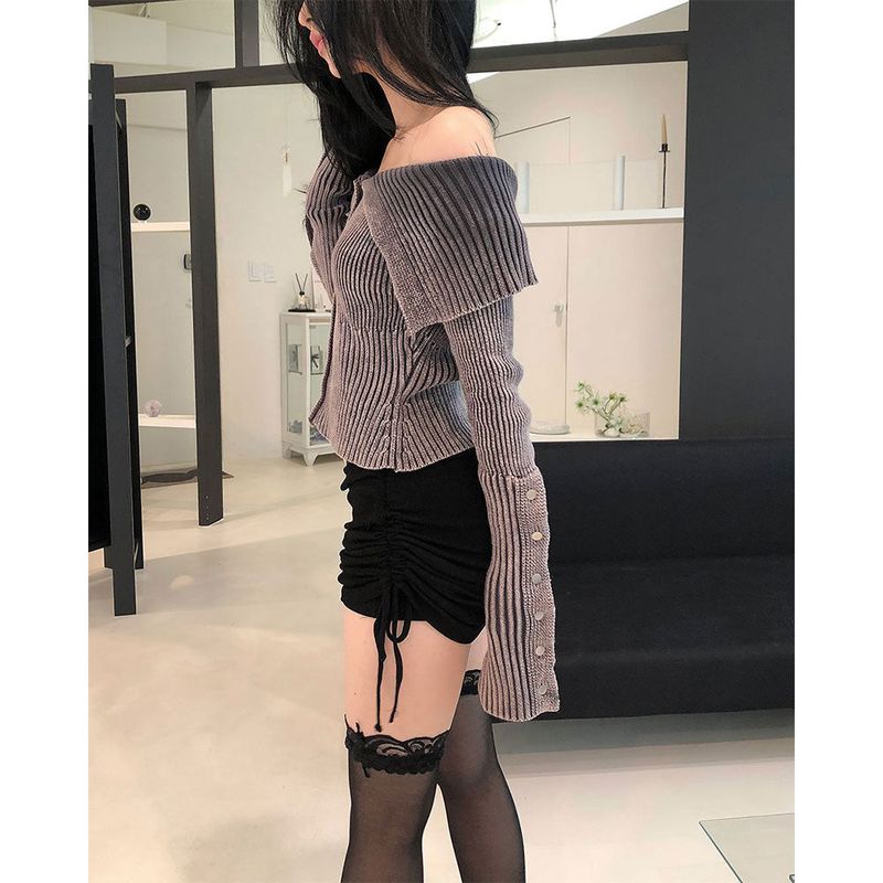 Off-shoulder Button Knit