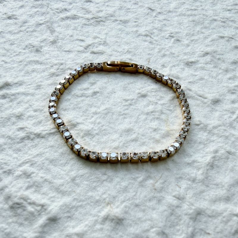 Minimal Crystal Line Bracelet