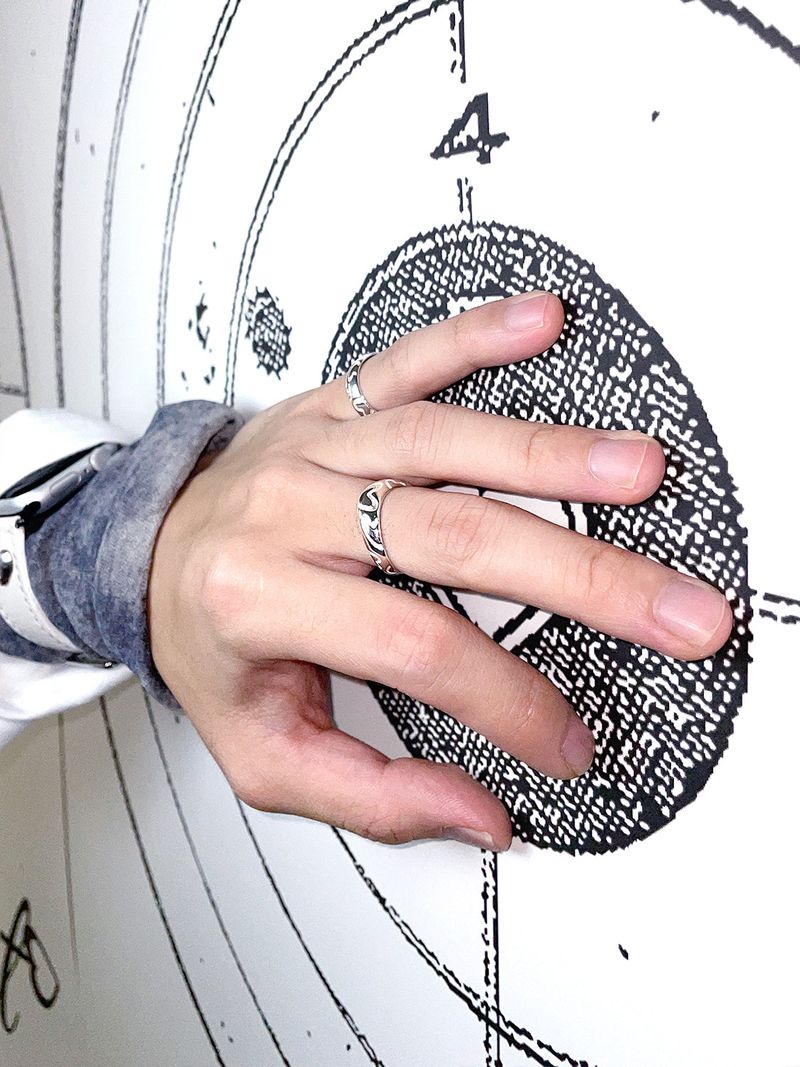 HEART TARGET WAVE RING