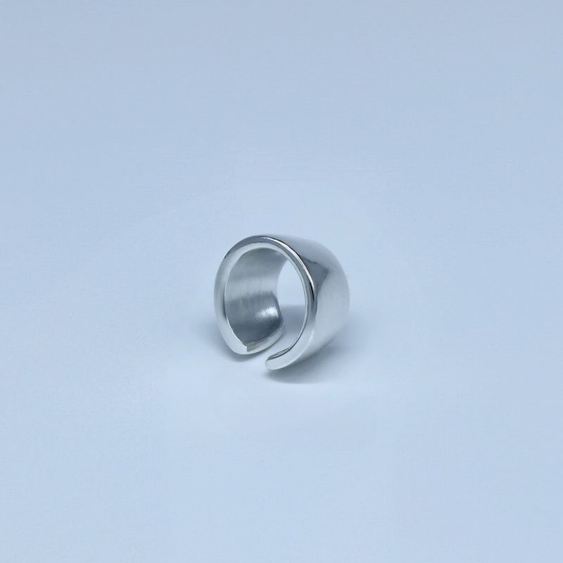 【MADE】 Men's bowl earcuff glossy