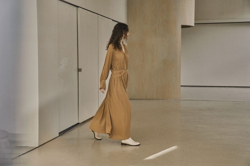 MYTHIC DRESS_CAMEL