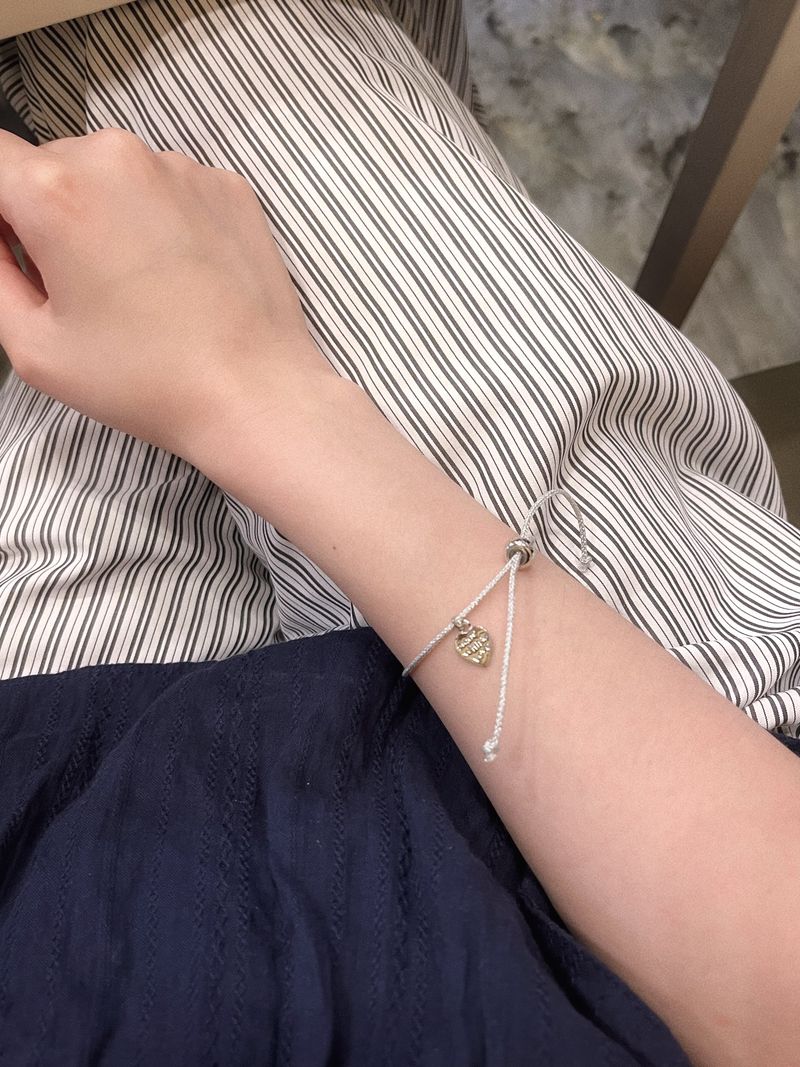 [NCT WISH RIKU] with love bracelet