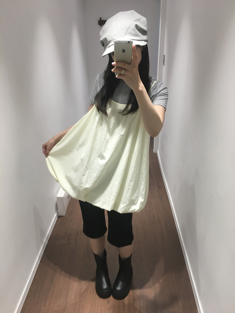Urban Slit Capri Pants (1color)