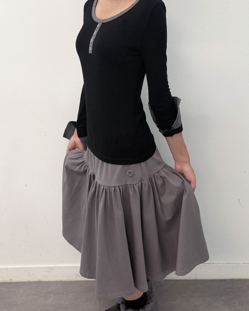 Lace Button Shirring Skirt (light grey)