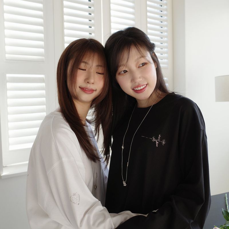 Garden long sleeve T (white)